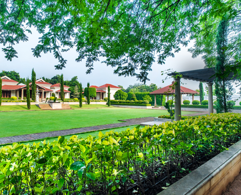 English and European-style gardens at Rajkamal Palace, a captivating backdrop for destination wedding places.
